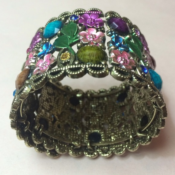 Gold Bangle - Picture 2 of 3