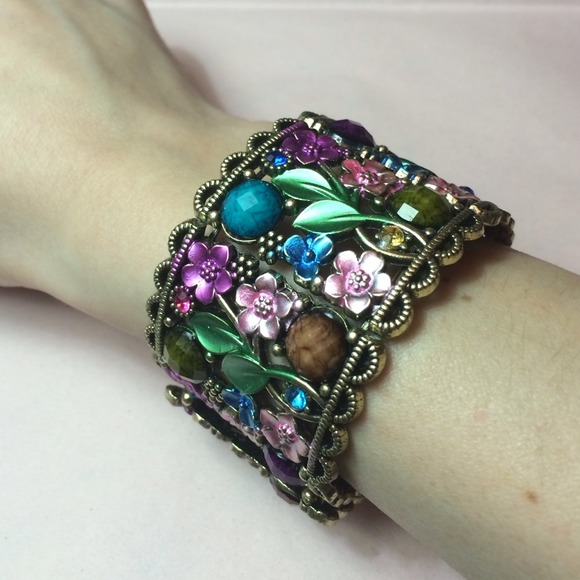 Gold Bangle - Picture 3 of 3