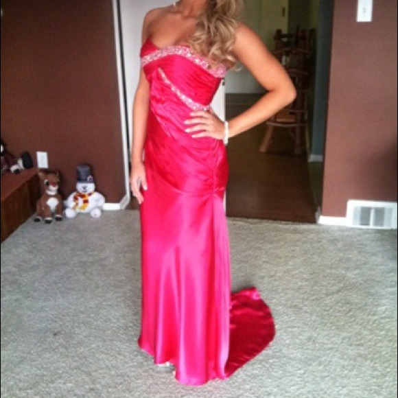 Prom/formal dress - Picture 2 of 3