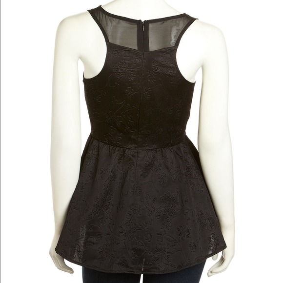 Romeo & Juliet Couture peplum textured tank, small - Picture 2 of 2