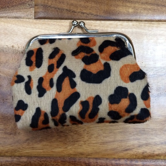 ⭐️Tiny Change Purse⭐️