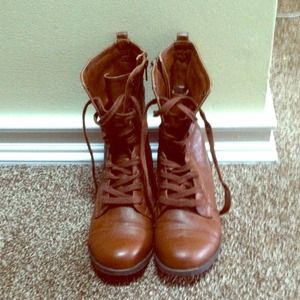 🎉🎊RESERVED FOR DENEE🎊🎉 Brown combat boots
