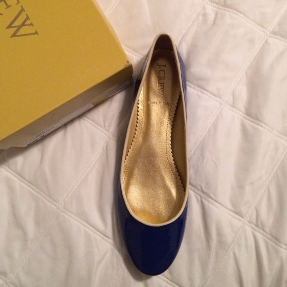 J.CREW Ballet Flats Shoes Floral Print Fabric Patent Leather  J.Crew City Patent Regal Blue Ballet Flats