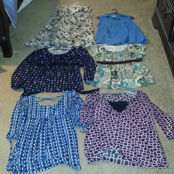 Maternity clothes bundle