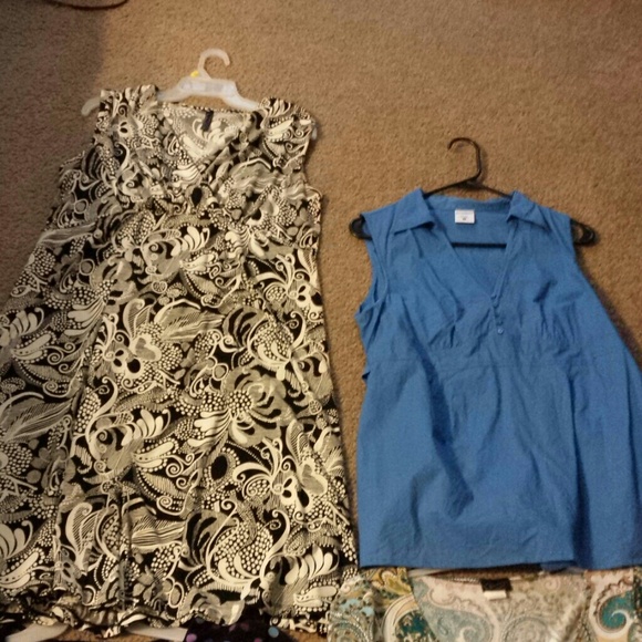 Maternity clothes bundle - Picture 4 of 4
