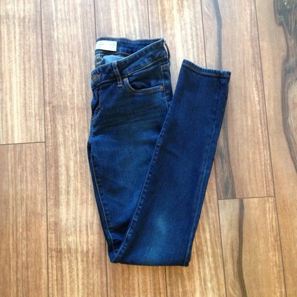 Low rise Abercrombie skinny jeans
