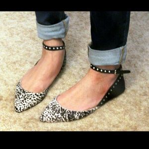 *Host Pick* Zara Vamp Shoe with Studded Heel