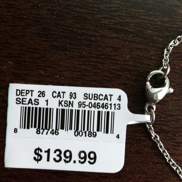 Gorgeous Crystal Heart Necklace! - Picture 2 of 4