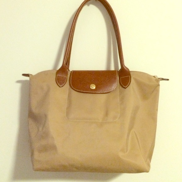 Tan Longchamp medium tote