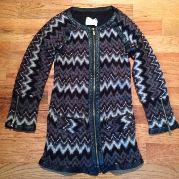 🎉Host Pick🎉Leather Trim Ikat Sweater - Picture 3 of 3