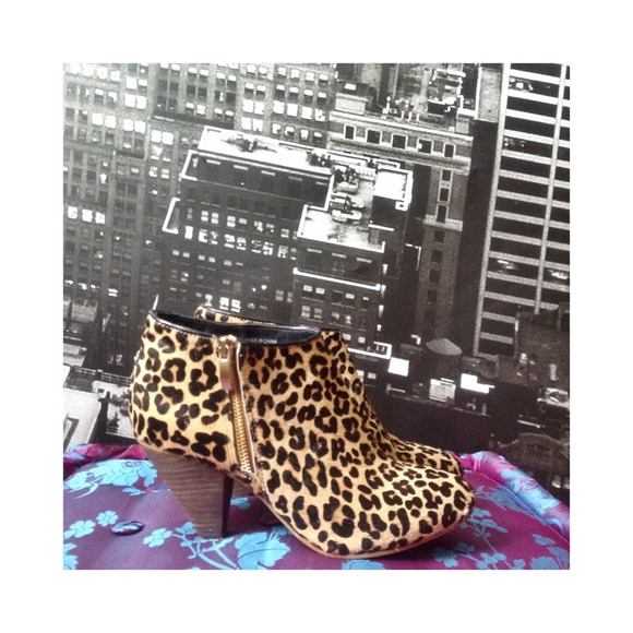 Leopard Calf hair Kitten Heels US8