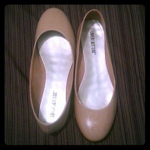 Nude Flats