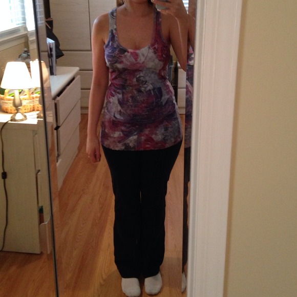 ✖️✖️SOLD IN BUNDLE Girly Lace Tank - Picture 4 of 4