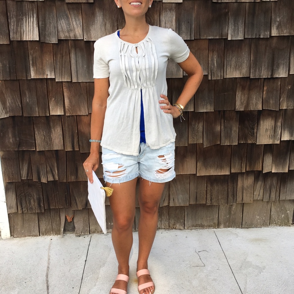 ✂️💸J. Crew light grey pleated button top cardigan - Picture 2 of 8