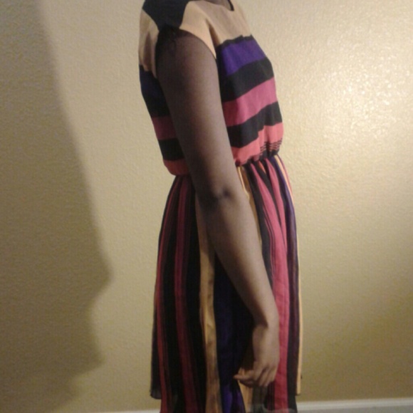 Colorful dress - Picture 3 of 3