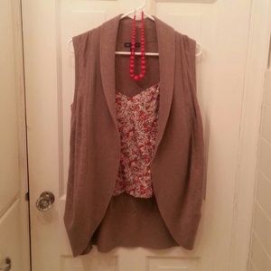 GAP sweater vest Reduced $$