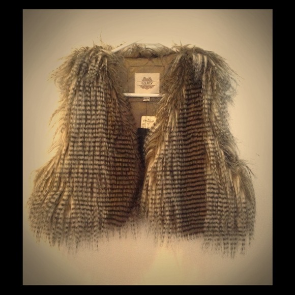 Cute Furry Vest 💕