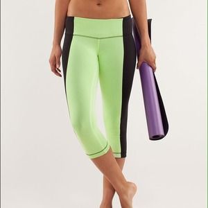 Lululemon Womens Under Crop Yoga Pants Black Green