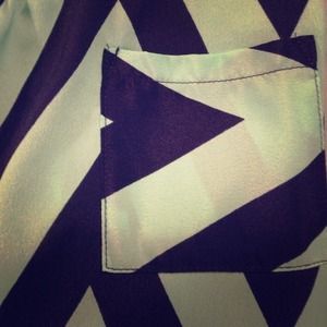 Mint and navy chevron top NWOT