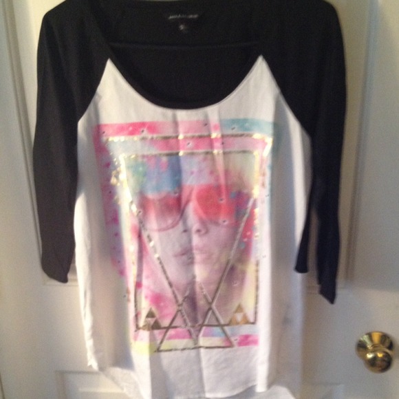 Graphic top