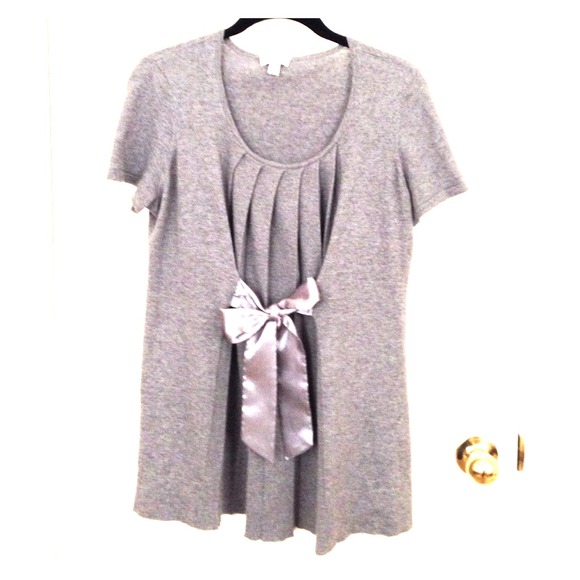 🚫SOLD🚫 Cutest Maternity Sweater