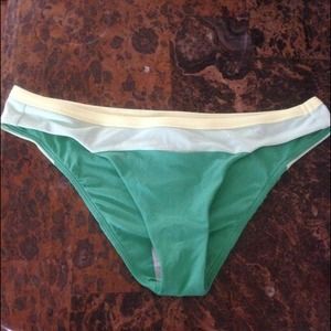 🎉🎉Just reduce 🎉🎉👆Lululemon bikini bottom