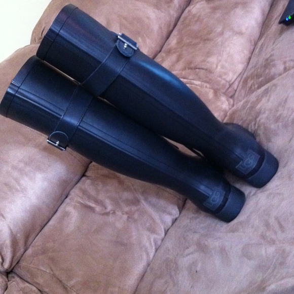 UGG rain boots 🚫sold via eBay🚫 - Picture 3 of 4
