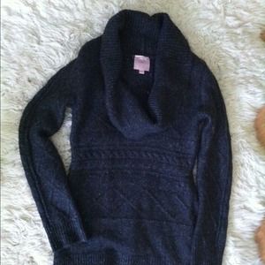 Romeo & juliet Grey sweater w/ wide cowl neck