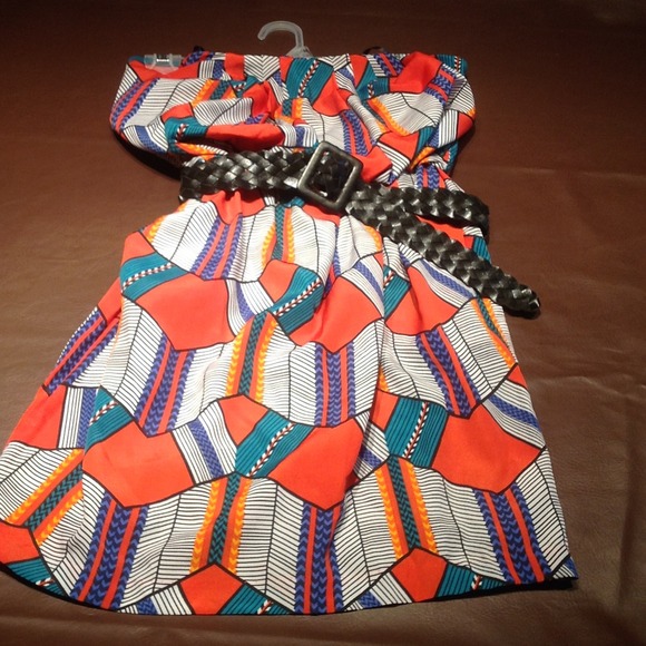 Strapless dress with belt