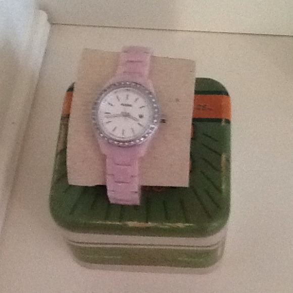 Light pink authentic fossil watch!