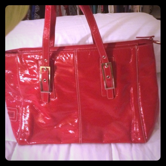 BRAND NEW Patent Red Kenneth Cole Reaction Bag