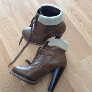 Stylish winter boots! :)