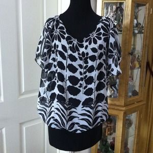 Black and white top Reduced