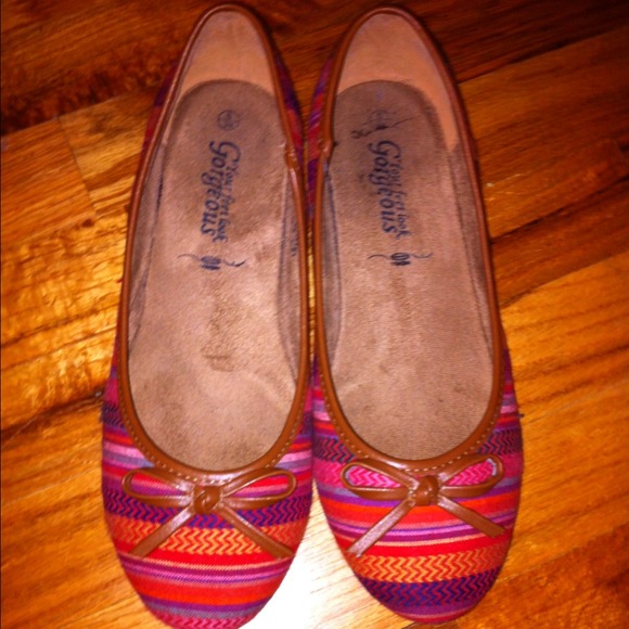 Tribal print flats