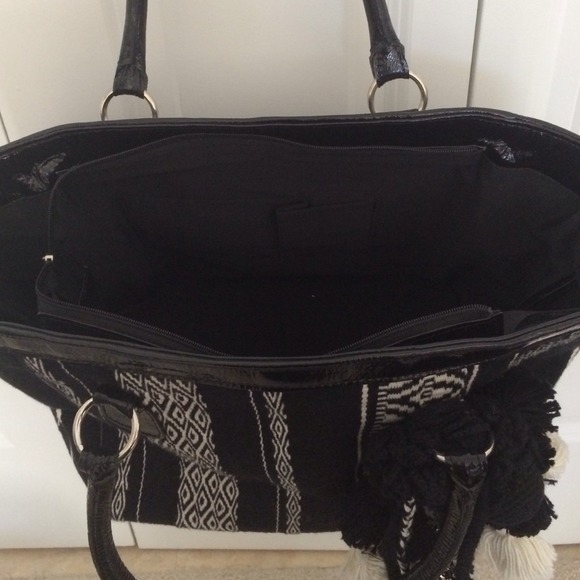 ‼️REDUCED‼️UNIQUE Fabric and Real Leather Handbag - Picture 3 of 3