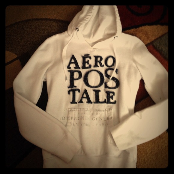 White hoodie