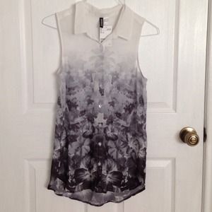 H&M floral sleeve button down