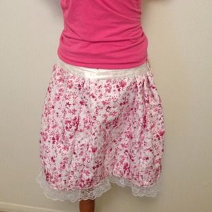 Breezy floral print skirt