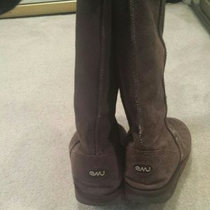 Coffee brown emu uggs