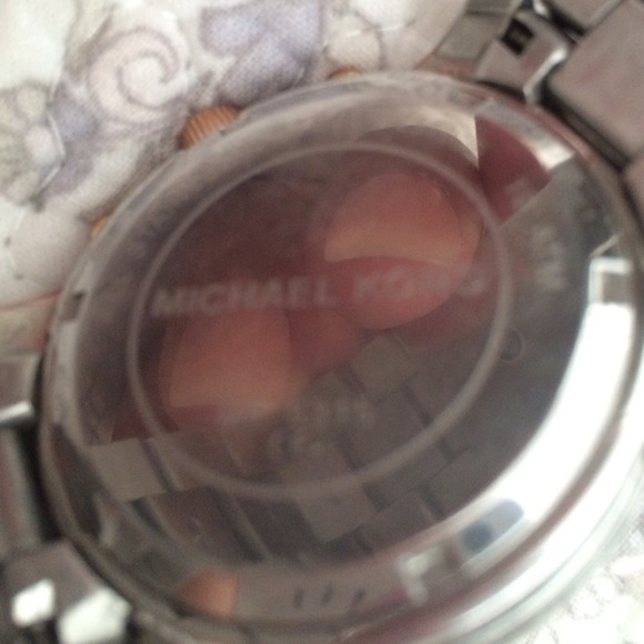 Mk watch - Picture 4 of 4