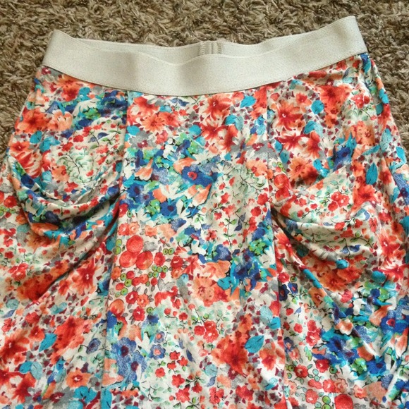 💥LAST DAY💥Floral skirt by Eight Sixty - Picture 2 of 4