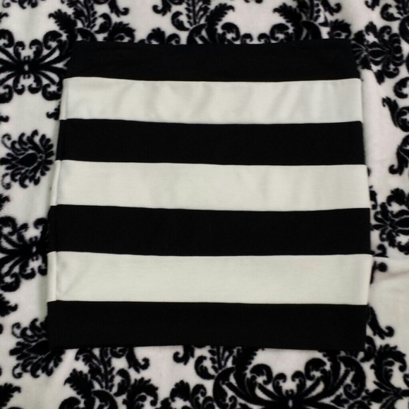 Black and white stripped skirt