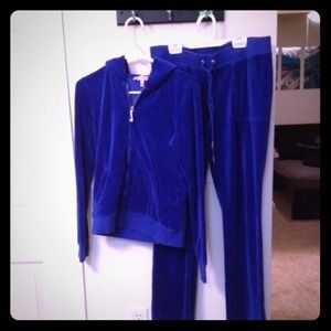Juicy couture sweat suit