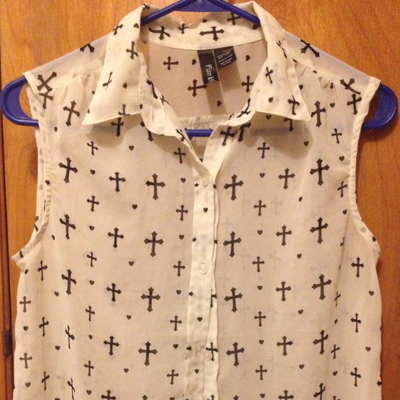 White and black cross tank - Picture 2 of 3