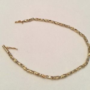 *ON HOLD til SATURDAY*  2/8 14k gold bracelet, 7"