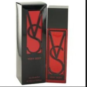 ⬇️⬇️ price cut! **Very sexy by Victoria secret!