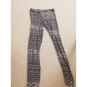 Tribal print leggings