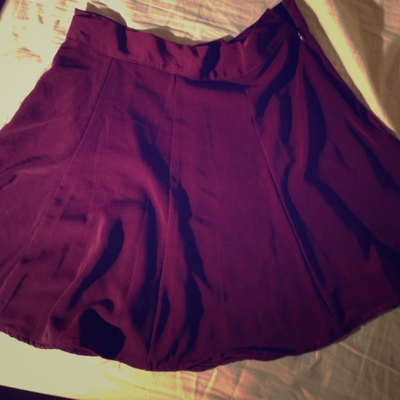 Maroon Glenna skirt from brandy melville