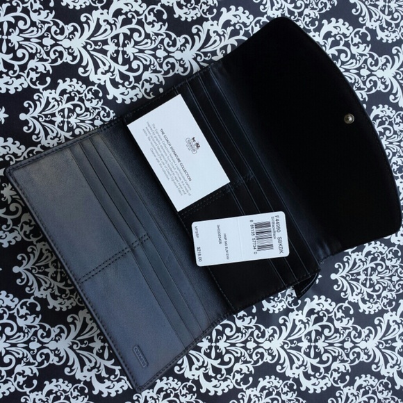 Coach Wallet - Picture 2 of 4