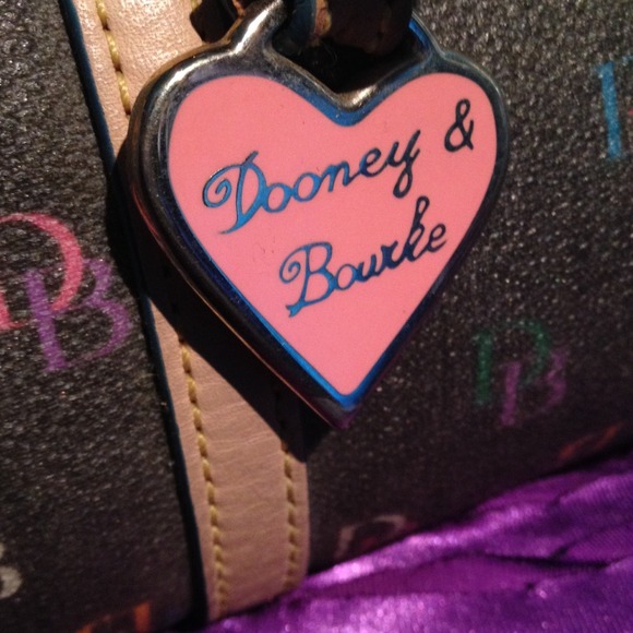 Dooney & Bourke handbag! - Picture 2 of 4